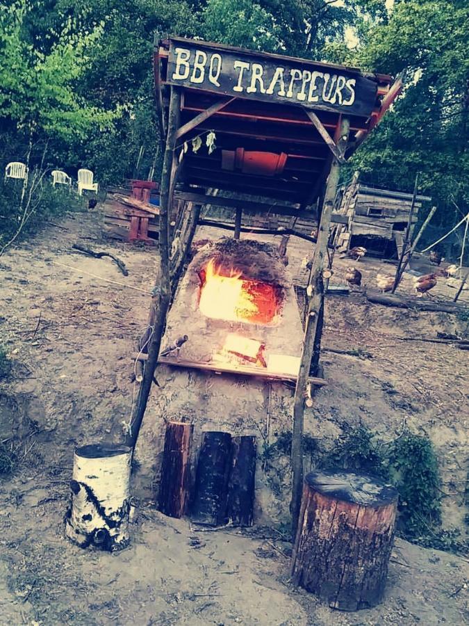 La Cabane Des Trappeurs Crépy-en-Valois Buitenkant foto